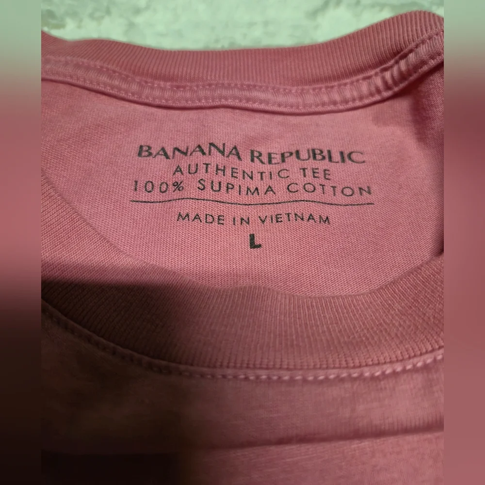 Banana Republic Short Sleeve Tee -‎ Dusty Pink